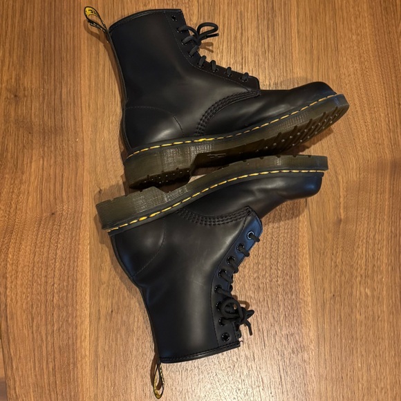 Dr. Martens The Original 1460 Black Smooth Leather Lace Up Durable Boots US 7 - Picture 6 of 10